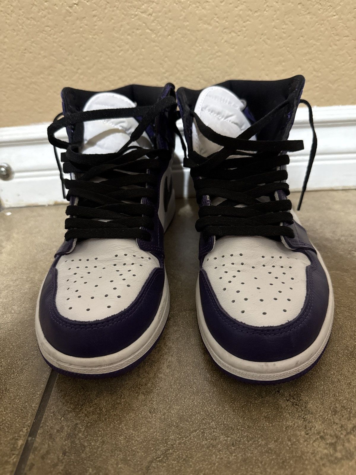 Nike Jordan 1 Retro High OG Court Purple Size US 9.5 / EU 42-43 - 4 Thumbnail