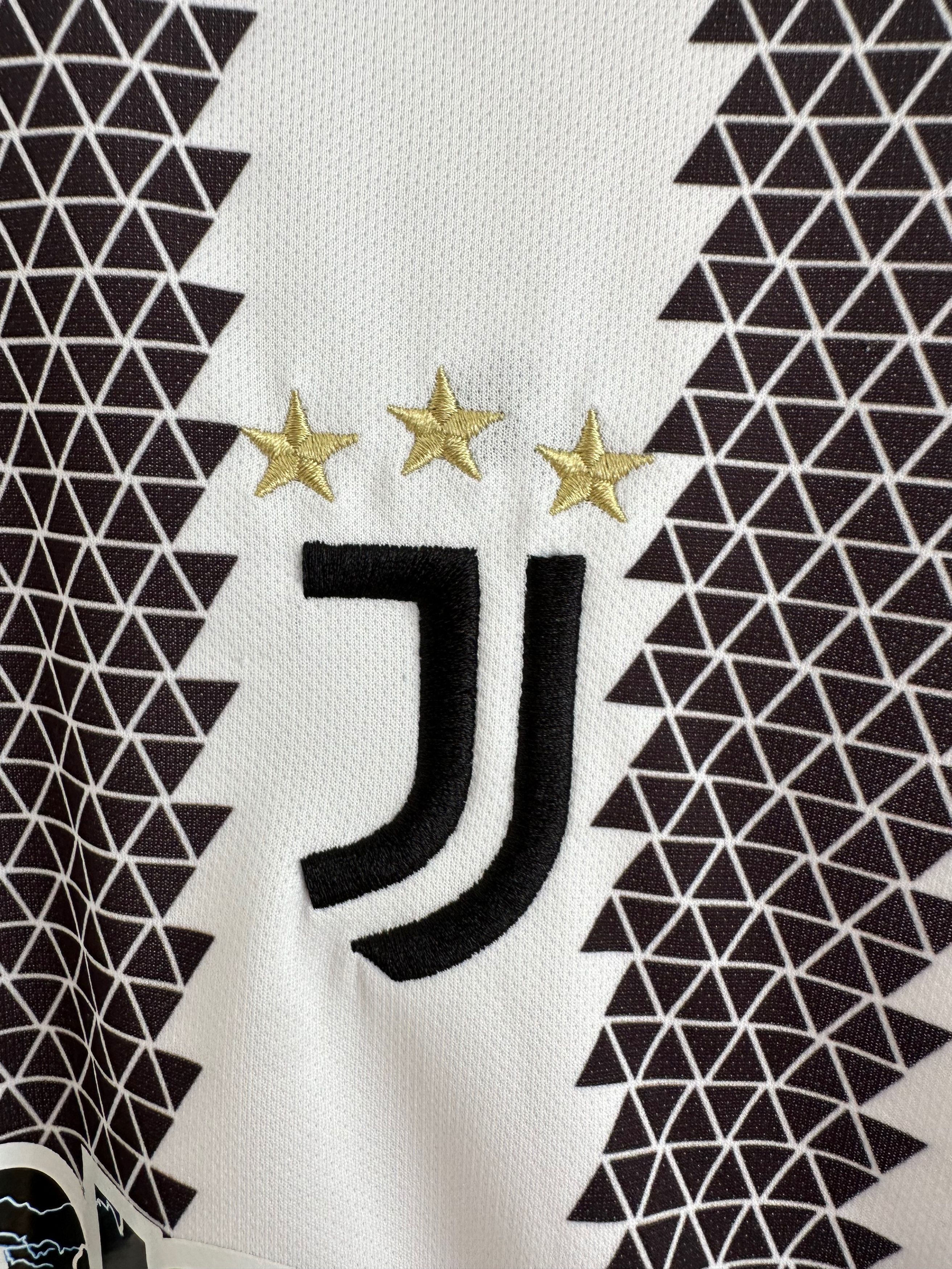 Other 2022 Juventus Home REPLICA jersey soccer football shirt Size US M / EU 48-50 / 2 - 3 Thumbnail