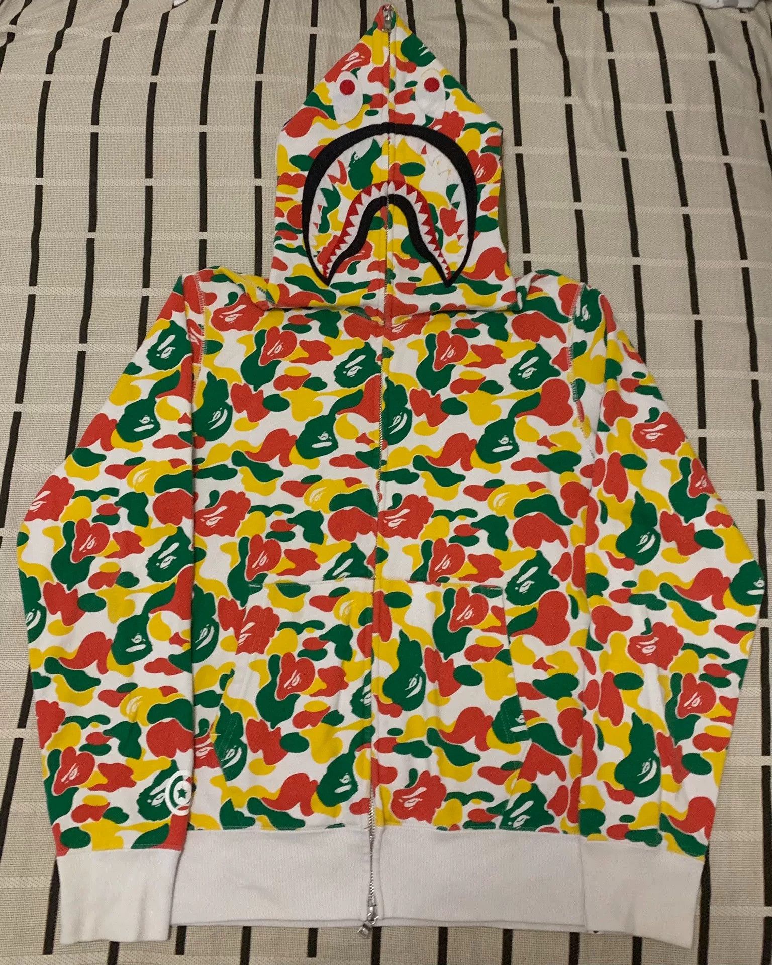 Bape Bape Limited Shark Light Jacket M Men Size US M / EU 48-50 / 2 - 1 Thumbnail