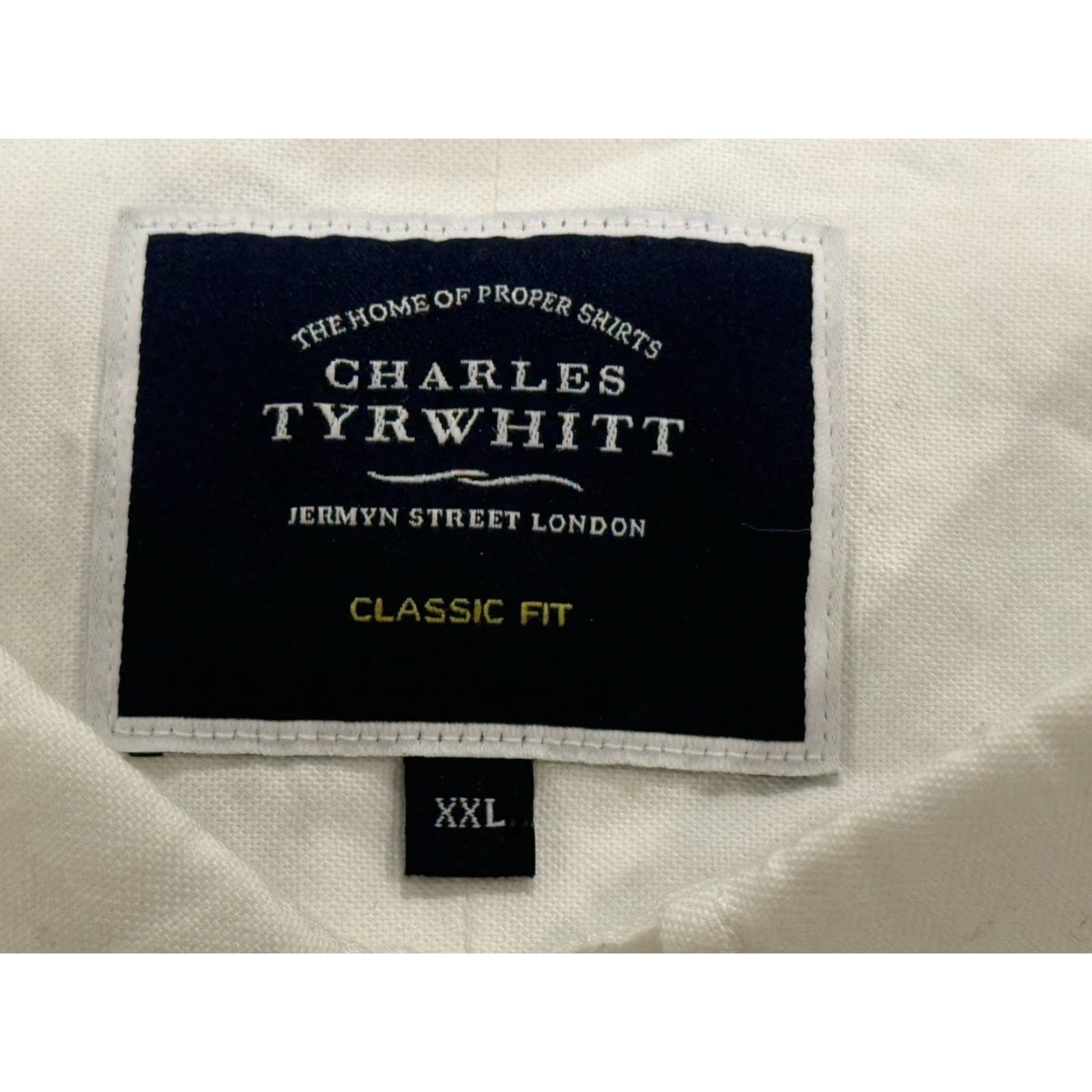 Charles Tyrwhitt Charles Tyrwhitt White Button-Down Stretch Oxford Classic Fit Shirt XXL Adult White Mens Size US XXL / EU 58 / 5 - 2 Thumbnail