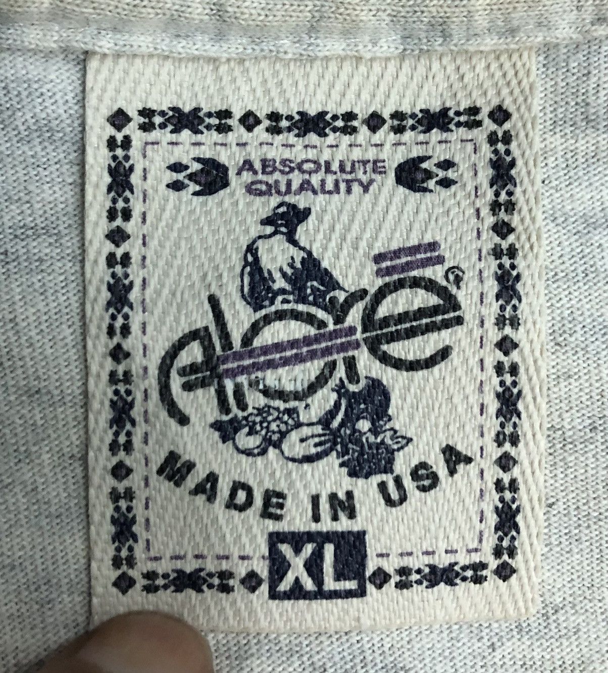 Vintage Vintage Alore There's One In Every Crowd Made In Usa T-Shirt Size US XL / EU 56 / 4 - 7 Thumbnail
