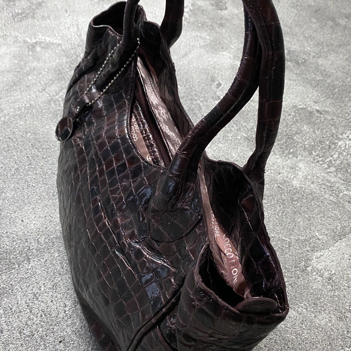 Japanese Brand 2000s Crocodile Pattern Leather Shoulder Bag Size ONE SIZE - 4 Thumbnail