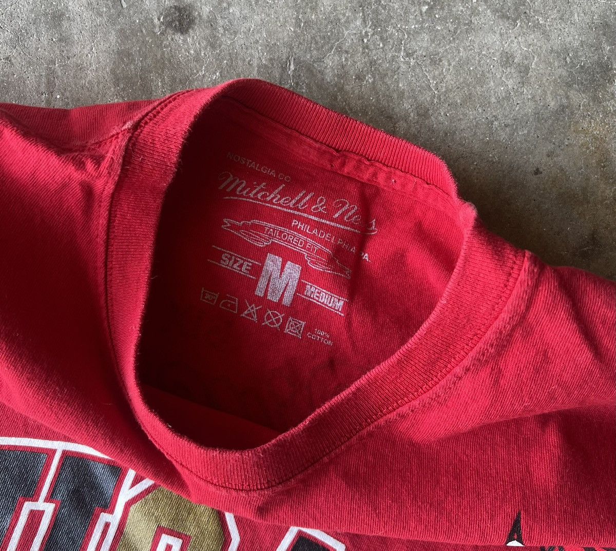 Mitchell & Ness × Vintage Chicago Bulls x Mitchell & Ness T Shirt Size Medium Size US M / EU 48-50 / 2 - 3 Thumbnail