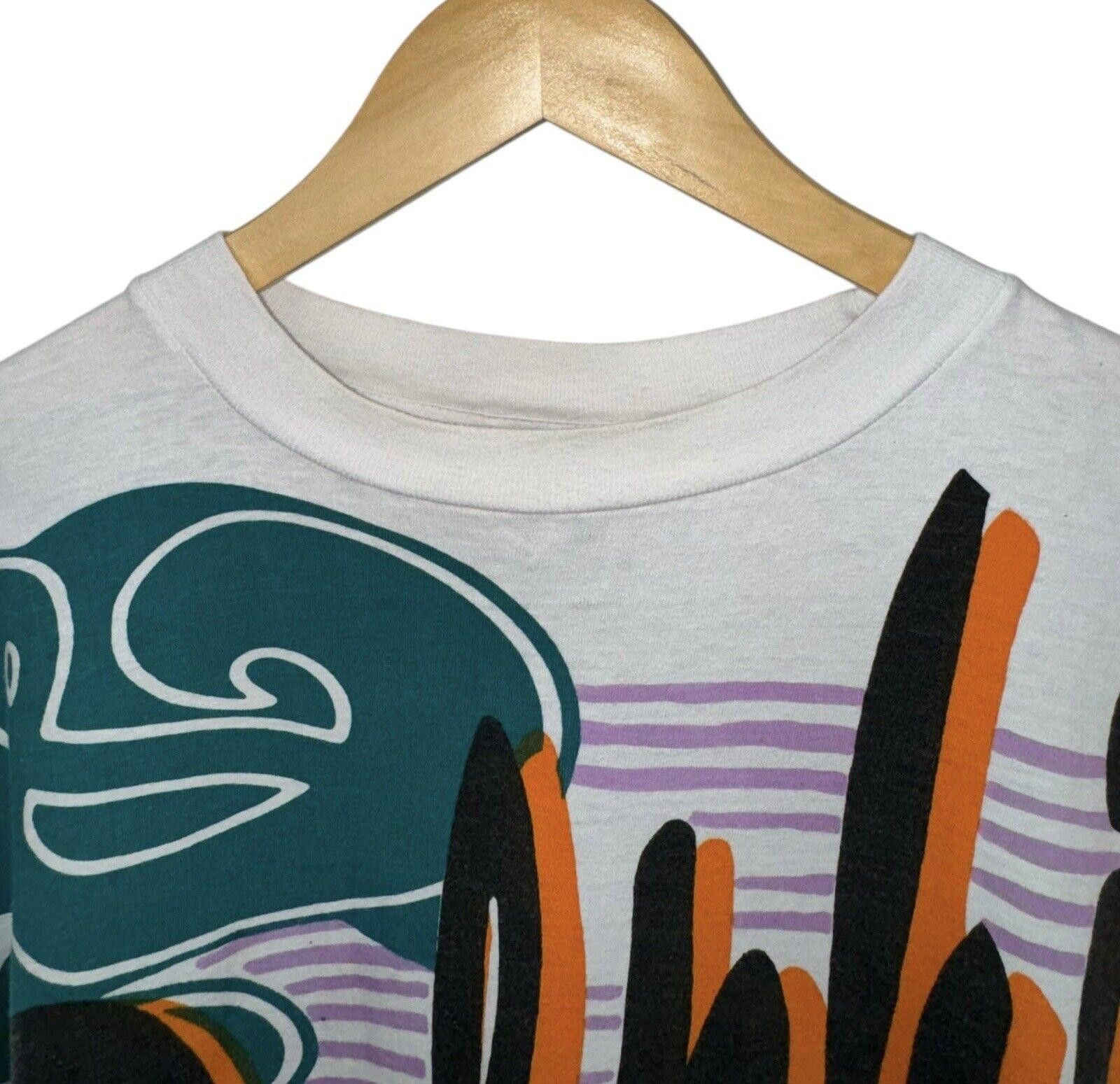Designer Vintage Magic Johnson Tees Miami Dolphins 1993 AOP Shirt XL Size US XL / EU 56 / 4 - 5 Thumbnail