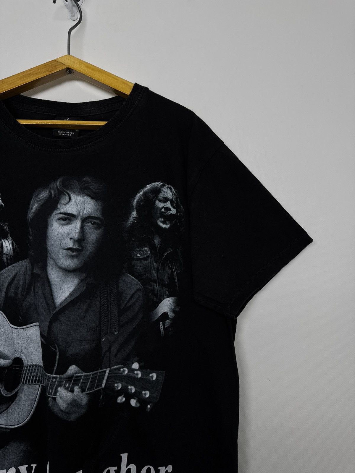 Vintage Vintage Y2k Rory Gallagher Rock Band T-Shirt Size US L / EU 52-54 / 3 - 8 Thumbnail