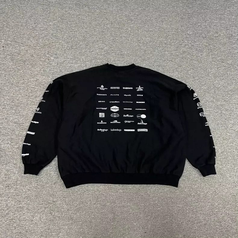 Balenciaga Balenciaga Multi-element full-printed black round neck swe Size US L / EU 52-54 / 3 - 2 Thumbnail