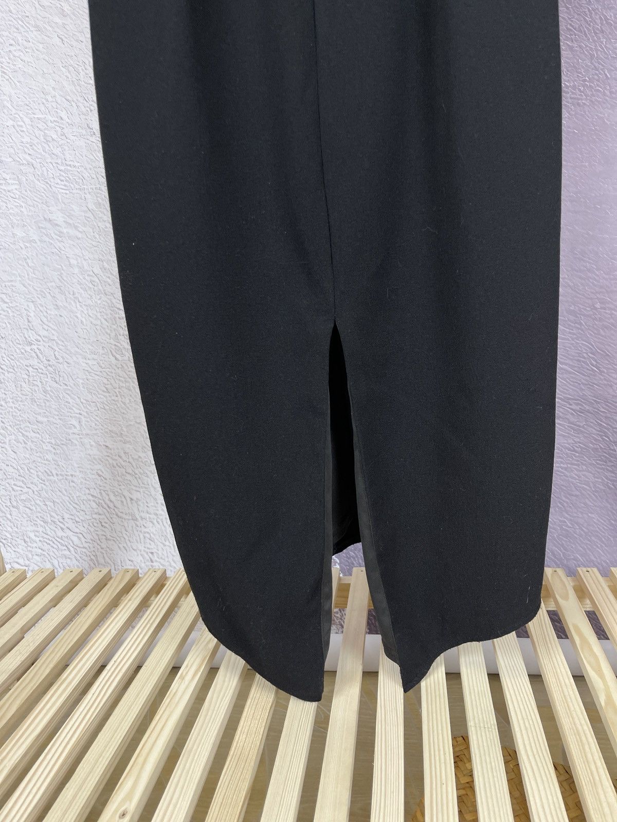 Vintage Yves Saint Laurent vintage black basic classic midi dress Size M / US 6-8 / IT 42-44 - 6 Thumbnail