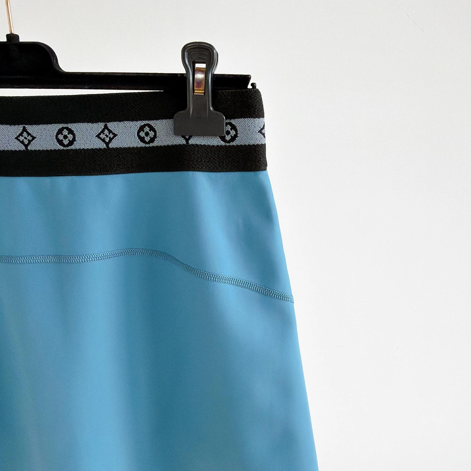 Louis Vuitton Louis Vuitton blue stretchy culottes 40 Size 28" / US 6 / IT 42 - 4 Thumbnail