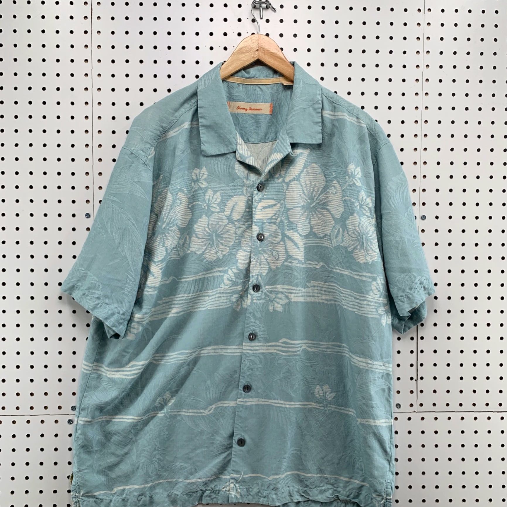 Tommy Bahama Tommy Bahama Shirt Men XL Blue Silk Floral Pattern Short Sleeve Button-Up Size US XL / EU 56 / 4 - 5 Thumbnail