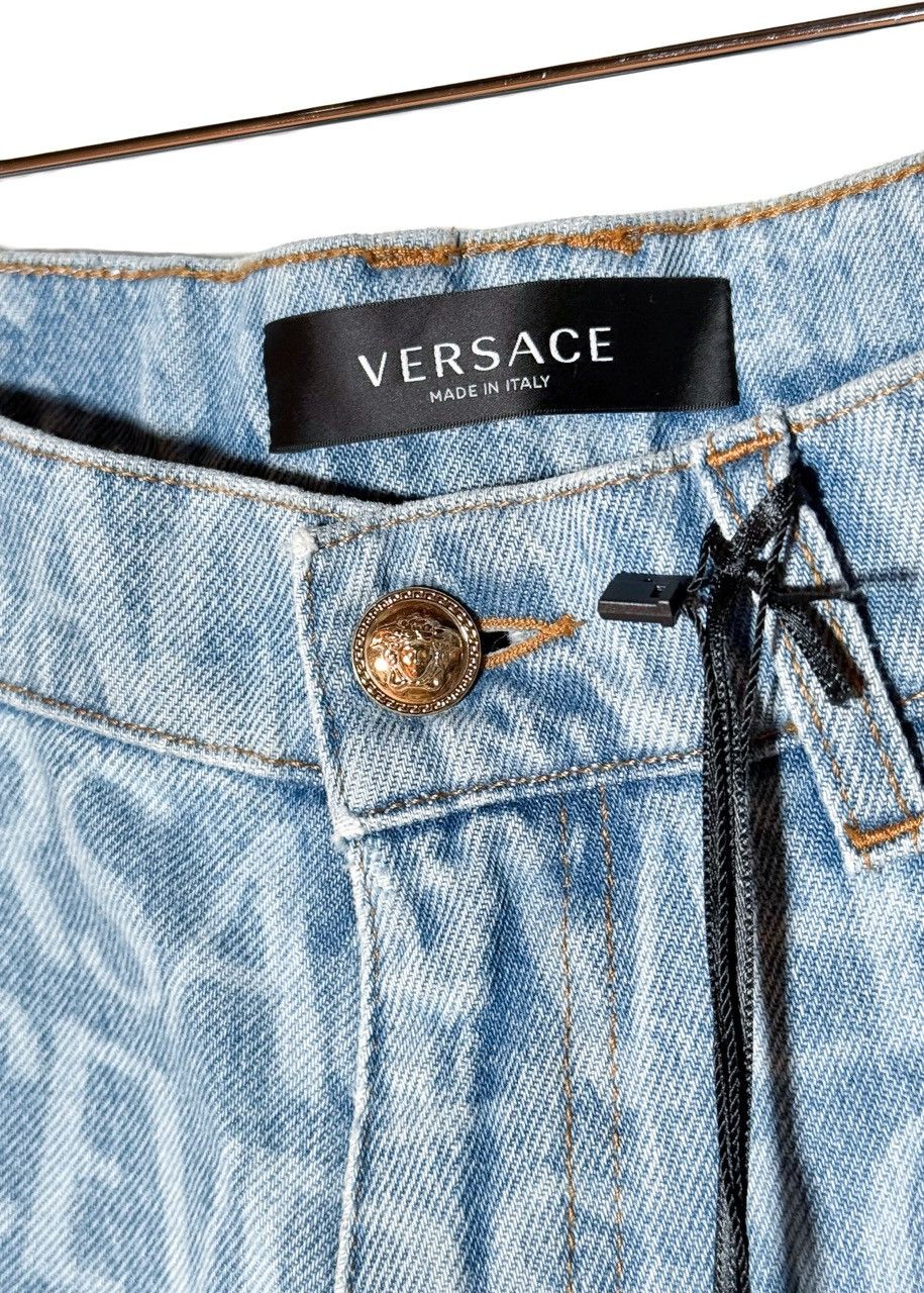 Versace Versace Washed Light Blue All Over Logo Jeans Size US 29 - 6 Thumbnail