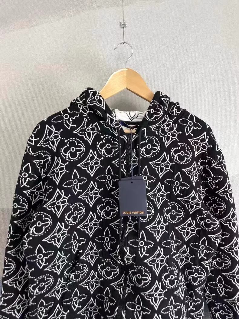 Louis Vuitton LV Full Print Zip Hoodie Size M-yf Size US M / EU 48-50 / 2 - 2 Thumbnail