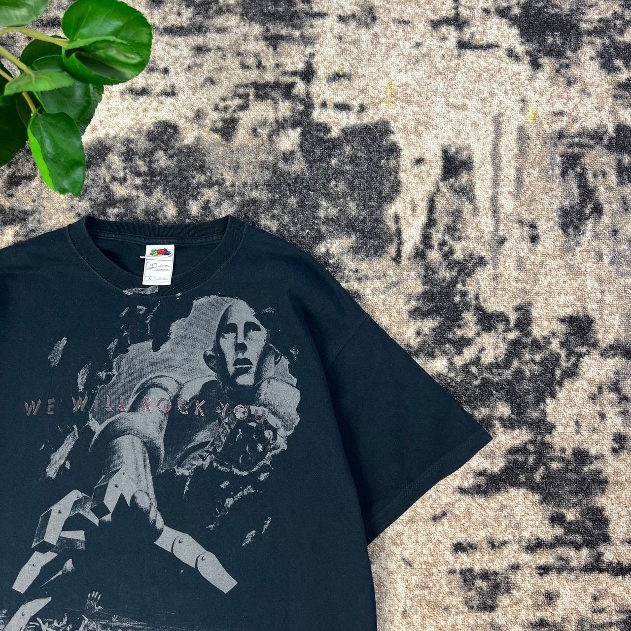 Band Tees Queen Vintage Y2K Two-Sides Big Logo Rock Band T-Shirt 1TS72 Size US XL / EU 56 / 4 - 3 Thumbnail