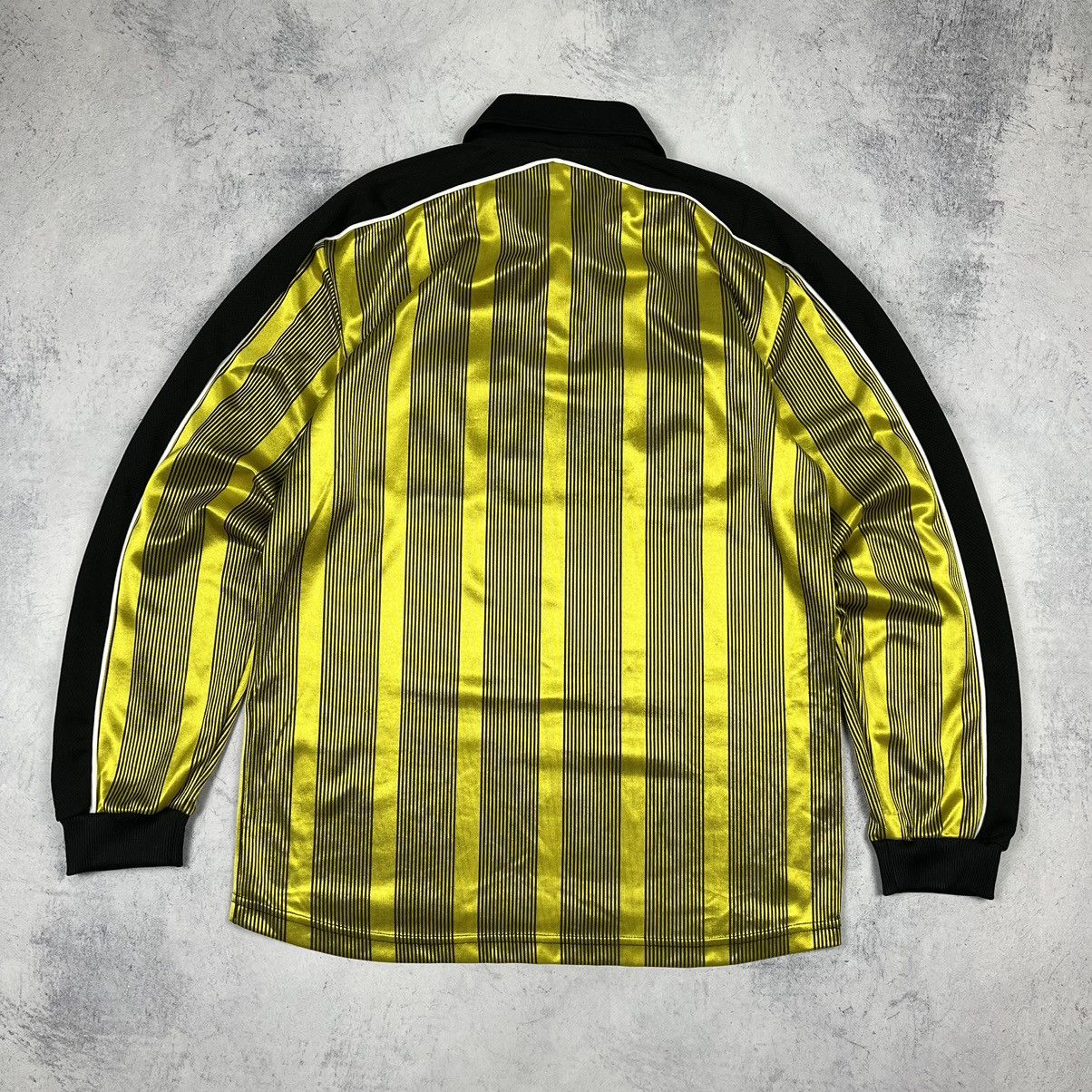 Diadora Vintage Diadora Italy Soccer rare Referee jersey 90’s Size US L / EU 52-54 / 3 - 15 Thumbnail