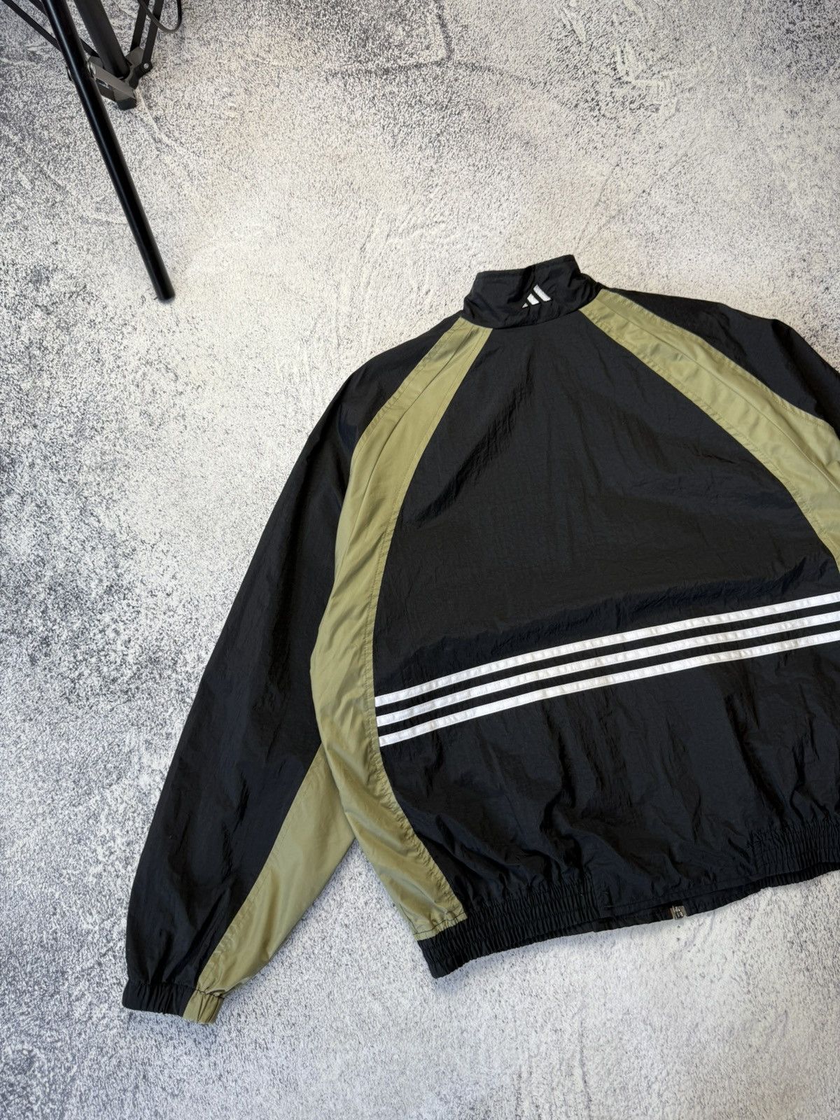 Adidas Vintage Adidas Track Jacket Nylon Y2K Size US L / EU 52-54 / 3 - 20 Thumbnail