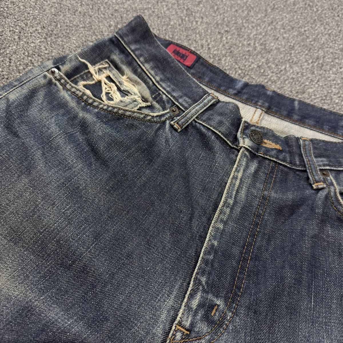 Edwin 🇯🇵 Vintage 90s Edwin 503 Japanese Whisker Denim W30 Size US 30 / EU 46 - 11 Thumbnail