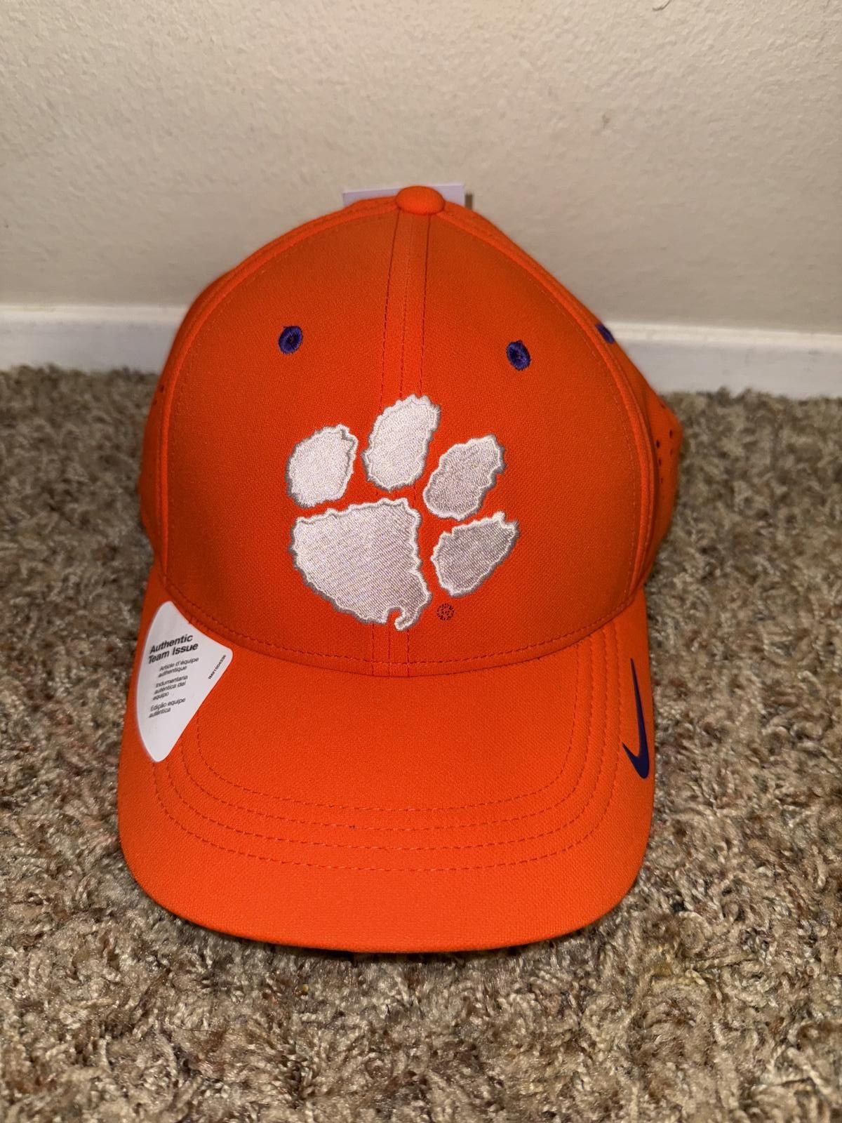 Nike Nike Men’s Clemson Tigers Orange Coach Dri-Fit Club Aerobill Flex Hat Sample Size ONE SIZE - 1 Thumbnail