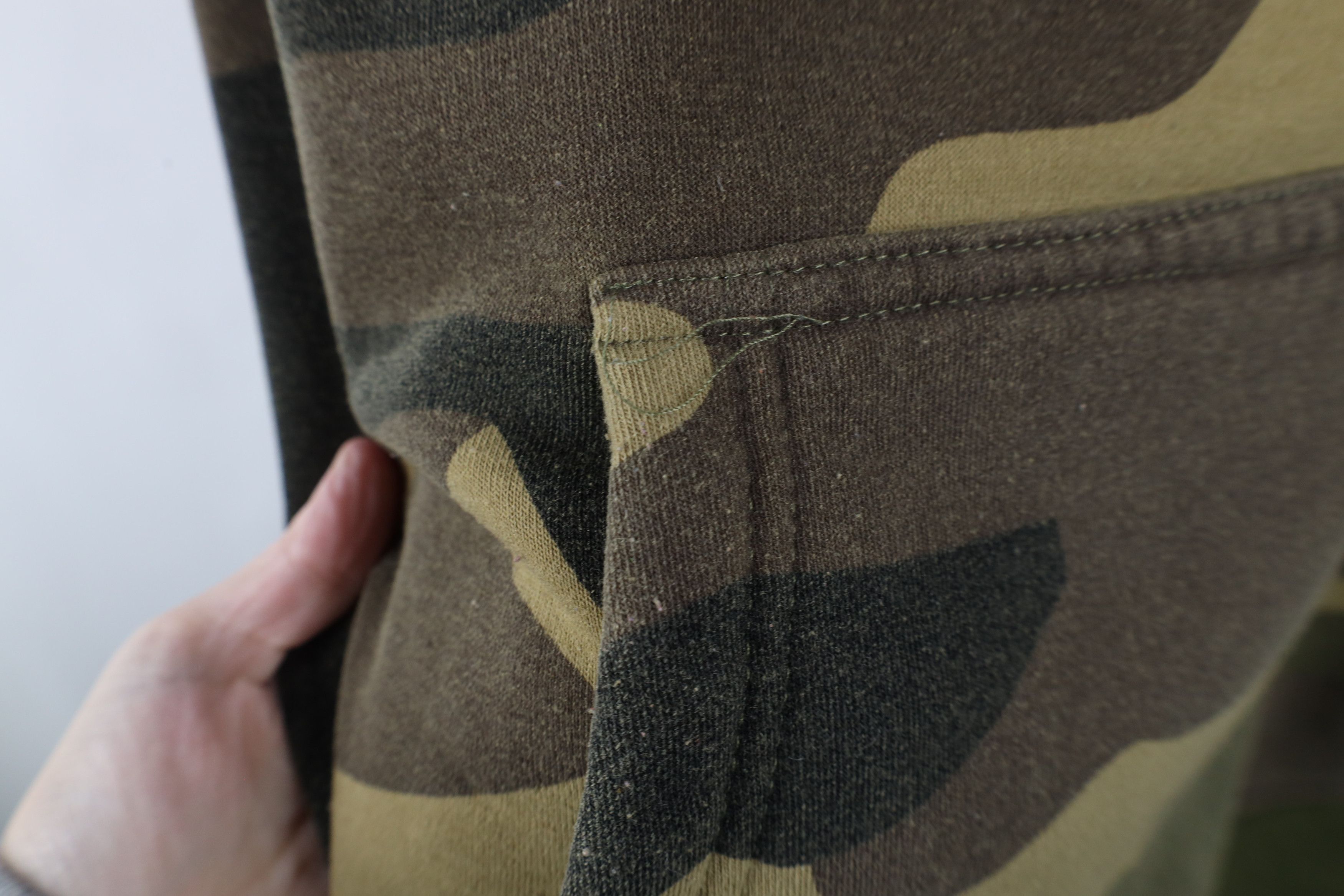 Vintage Vintage 90s Streetwear Heavy Camouflage Hoodie Sweatshirt Size US XXL / EU 58 / 5 - 6 Thumbnail