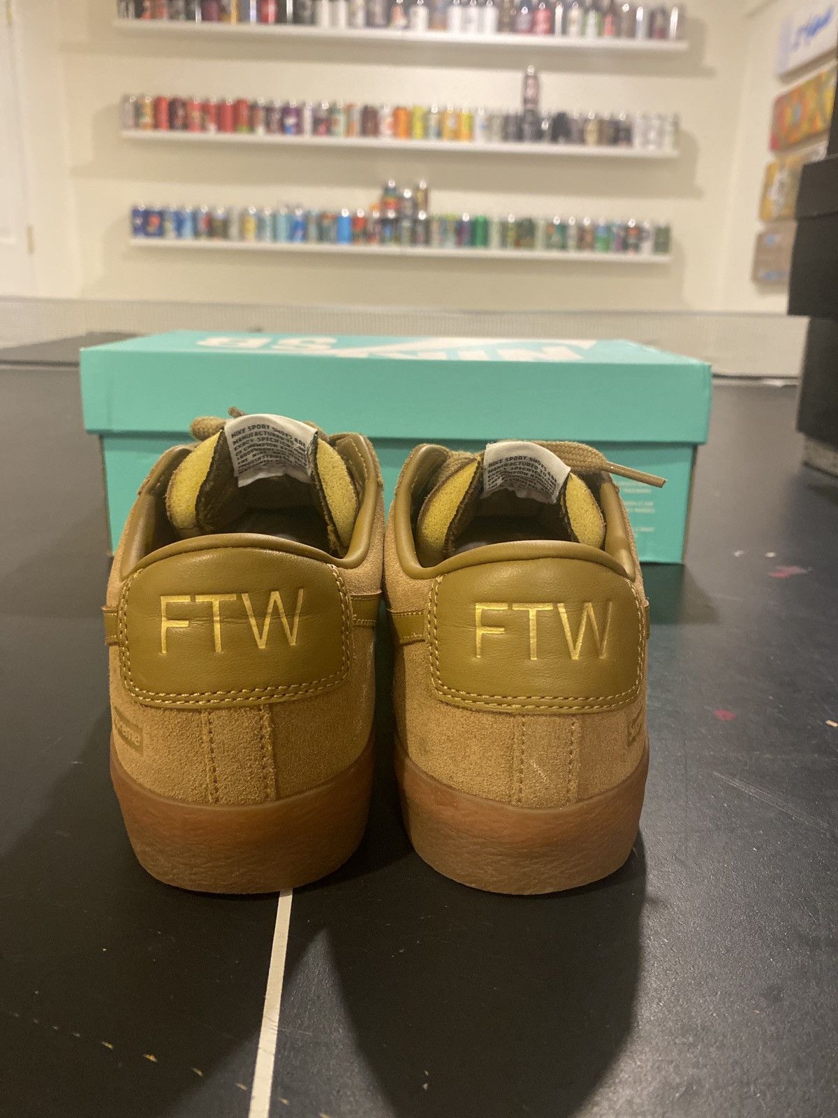 Nike × Supreme Supreme Blazer Low GT Size US 9 / EU 42 - 7 Thumbnail