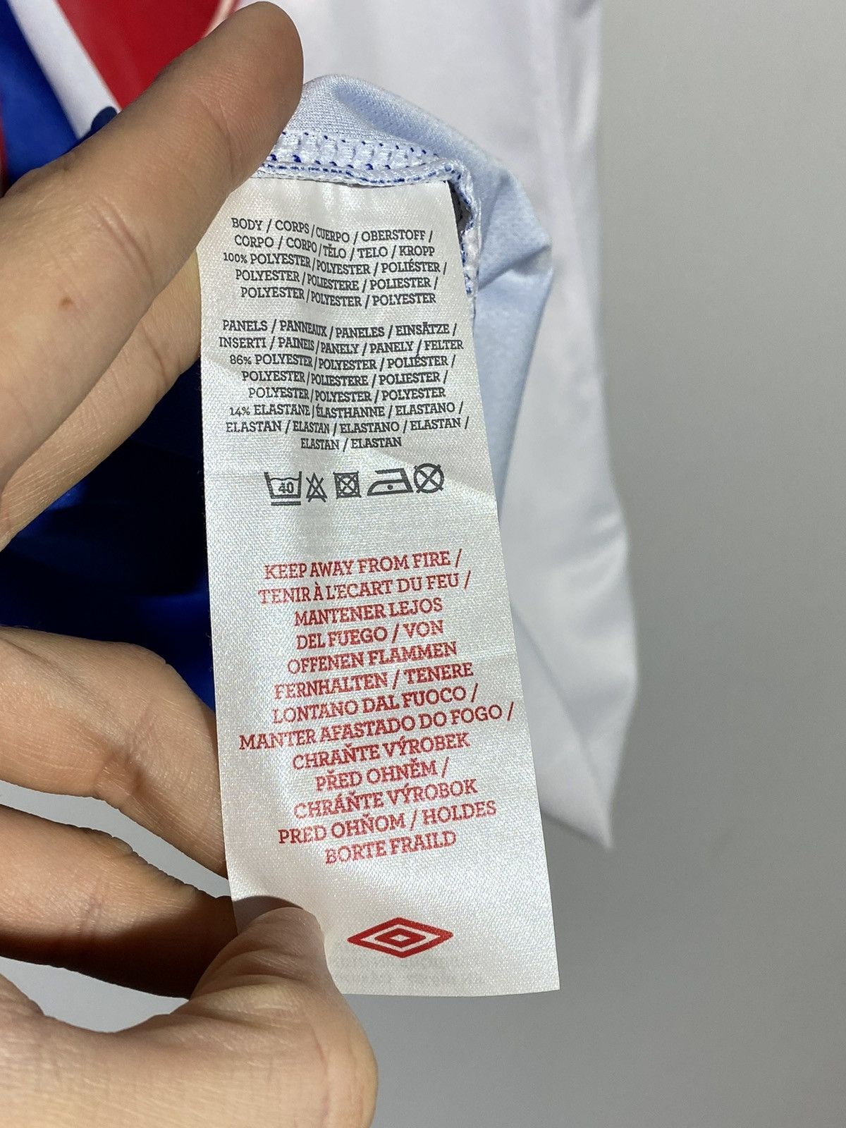 Umbro Blackburn Rovers FC y2k bloke hype streetwear soccer jersey Size US L / EU 52-54 / 3 - 15 Thumbnail