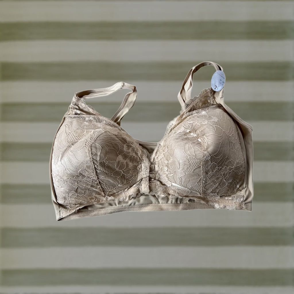 Vintage Lucy Breeze Bra Womens 46B Beige Longline Molded Lightly Lined Lace Nylon Spandex Wireless Pullover Full Coverage Size ONE SIZE - 1 Thumbnail