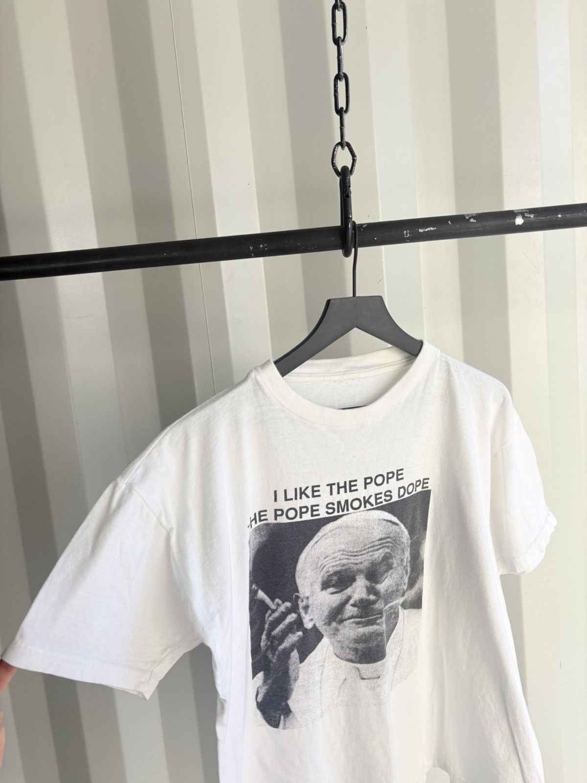 Vintage Vintage Pope Smokes Dope Shirt Distressed Faded Grunge Band Size US L / EU 52-54 / 3 - 4 Thumbnail