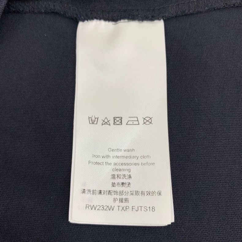 Louis Vuitton Louis Vuitton 23 black logo monogrammed chain cotton crew Size M / US 6-8 / IT 42-44 - 6 Thumbnail