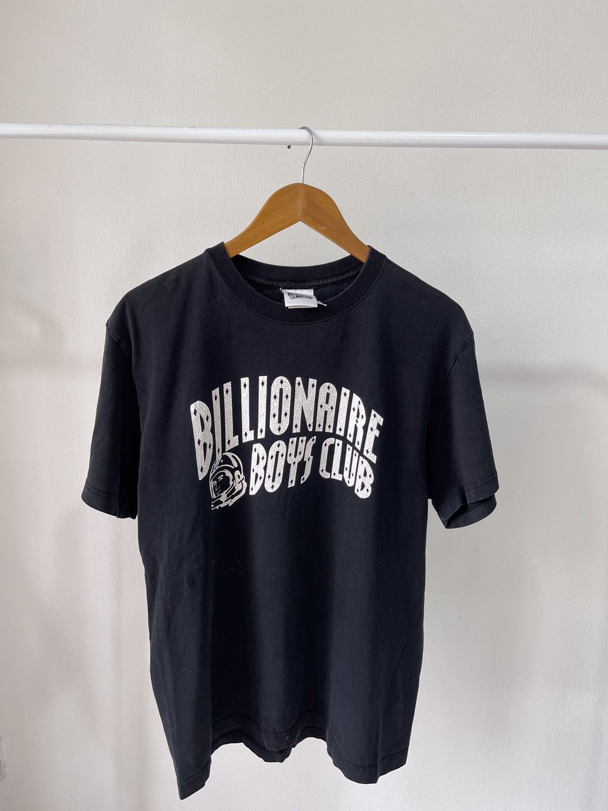 Billionaire Boys Club Billionaire Boys Club x Aklo ‘The arrival’ Tee A2 Size US M / EU 48-50 / 2 - 2 Thumbnail