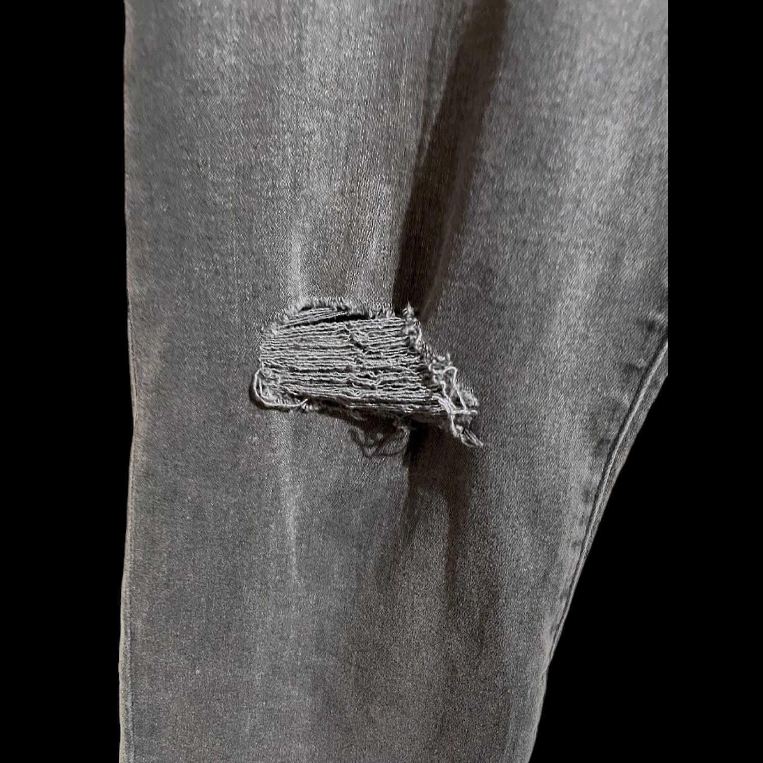 GU × Undercover 🩸ARCHIVE ALERT🩸 Undercover jeans Size US 34 / EU 50 - 8 Thumbnail