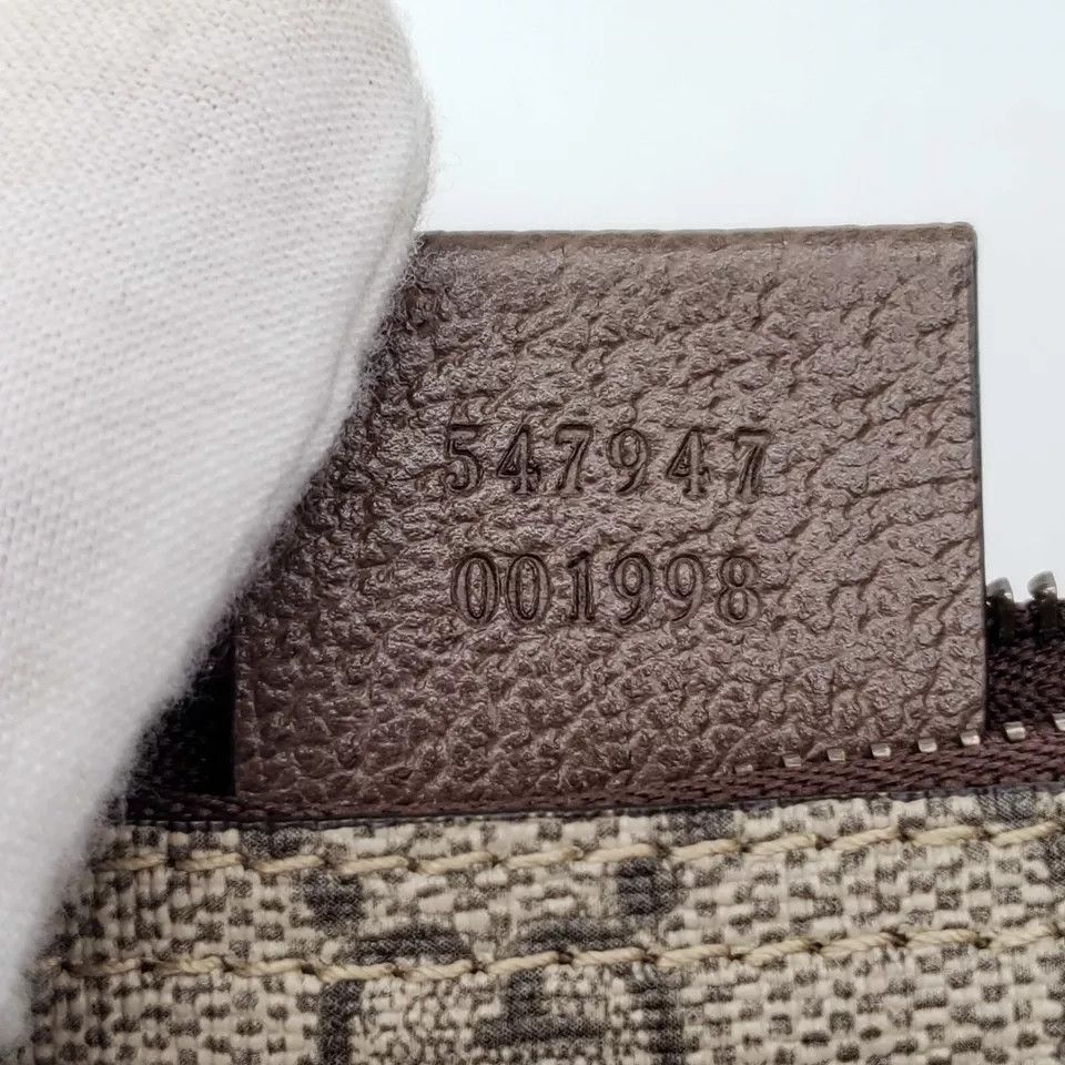 Gucci 100% Authentic Gucci Pouch/Wristlet Canvas Bag Size ONE SIZE - 8 Thumbnail