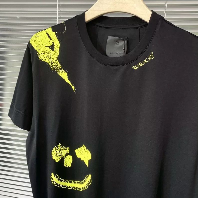 Givenchy Givenchy New spray paint short-sleeve T-shirt, black 2506-N Size US XXS / EU 40 - 5 Thumbnail