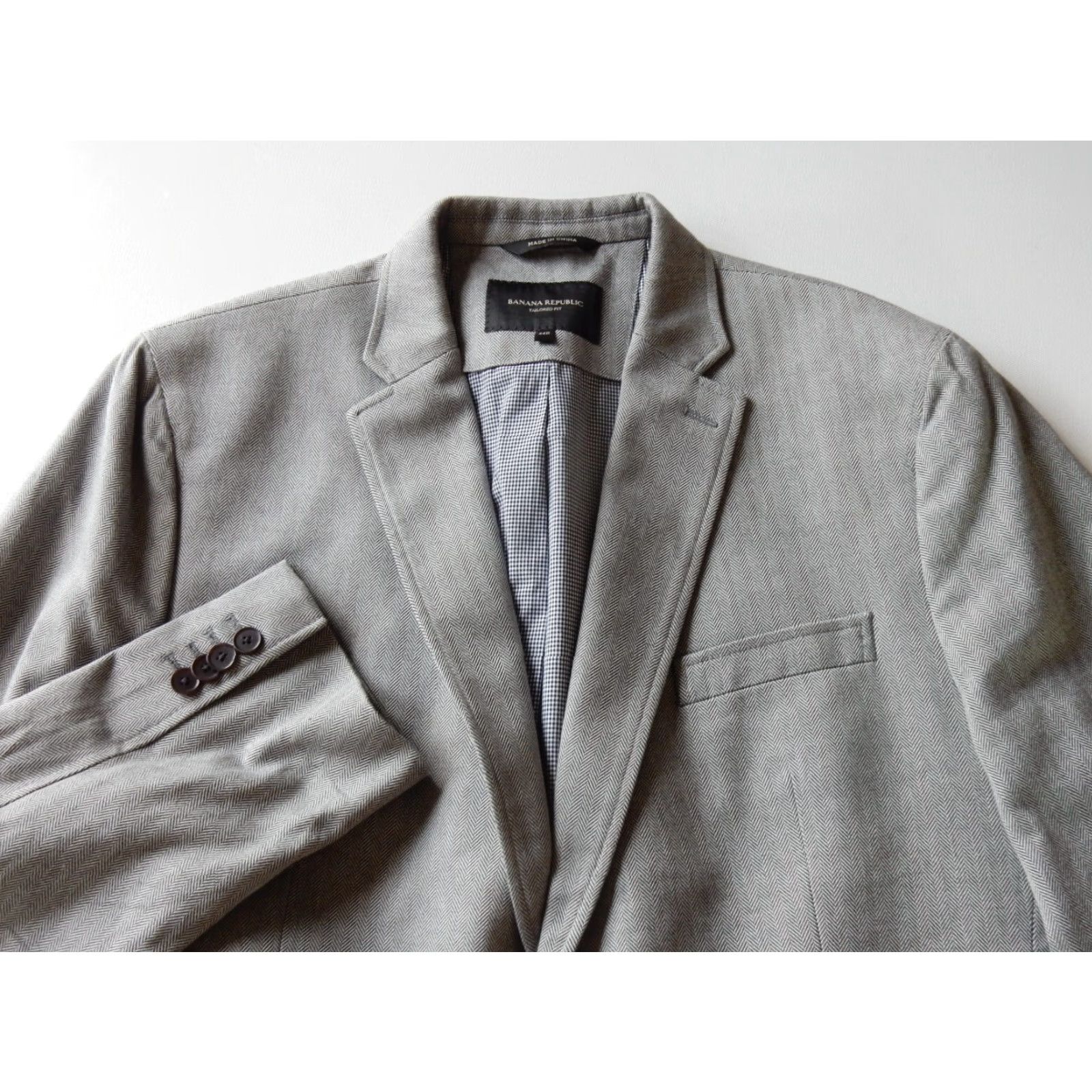 Banana Republic VINTAGE Banana Republic Men's Blazer Sport Coat Jacket Size 44R Gray Slim Fit Size 44R - 2 Thumbnail