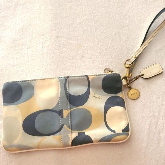 Coach Coach Rare Multi Wristlet Size ONE SIZE - 1 Thumbnail