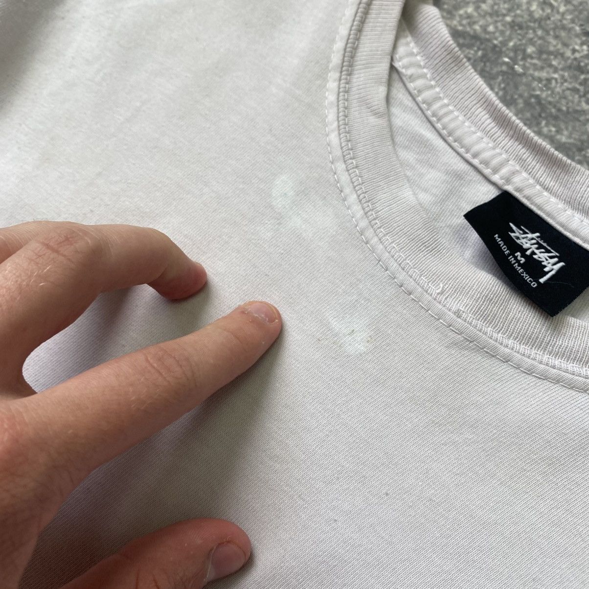 Stussy Designer Stussy Small logo y2k distressed style y2k tee Size US M / EU 48-50 / 2 - 6 Thumbnail