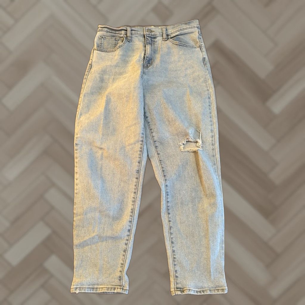 Levi's Womens Levi's High Waisted Mom Jeans Distressed Blue Denim 31x27 Jeans Womens 5-Pocket Denim Blue Distressed 27 Inseam Size 24" / US 00 / IT 34 - 1 Thumbnail