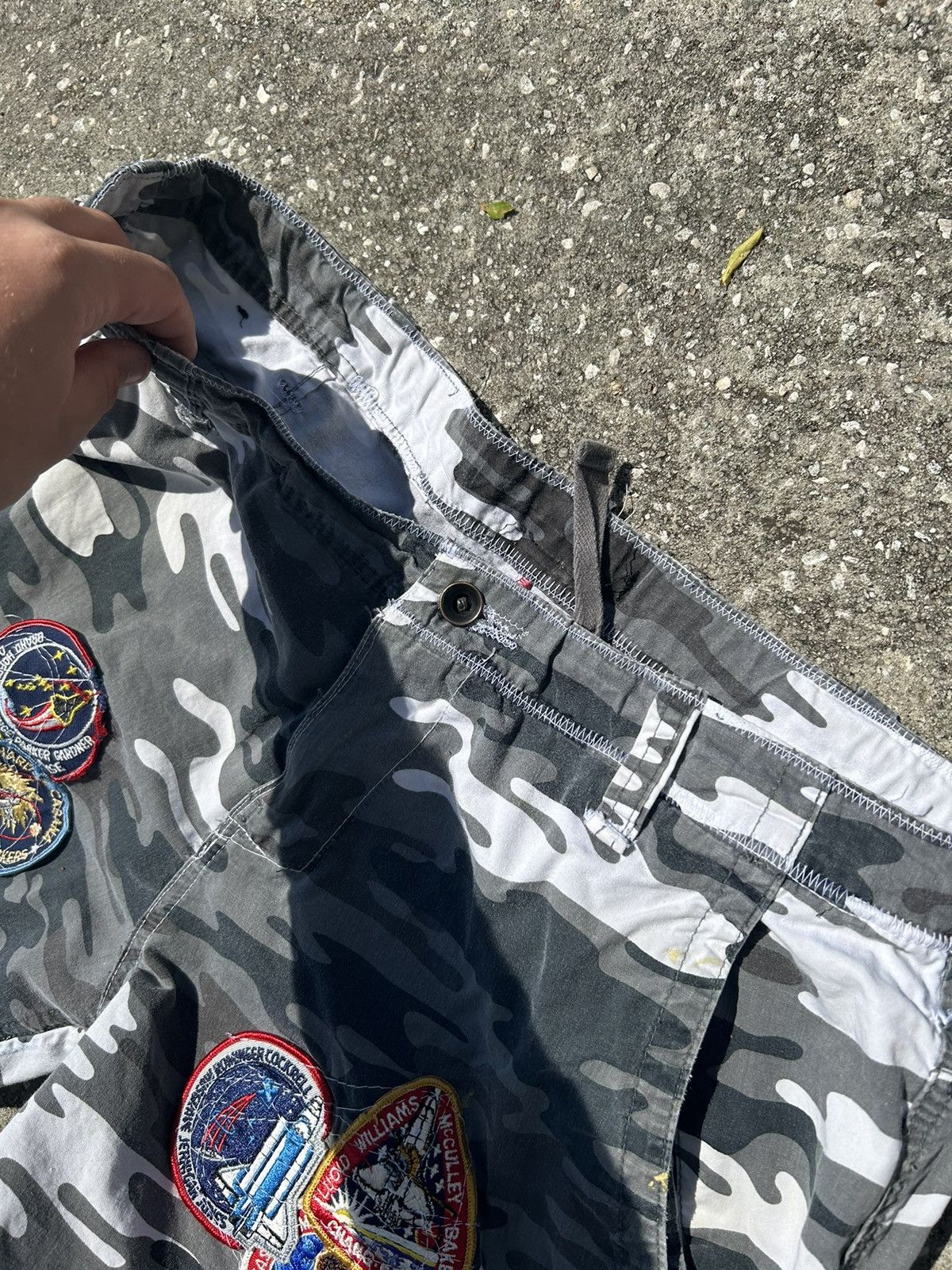 Other 1/1 Your World vintage space launch patchwork camo pants Size US 36 / EU 52 - 4 Thumbnail
