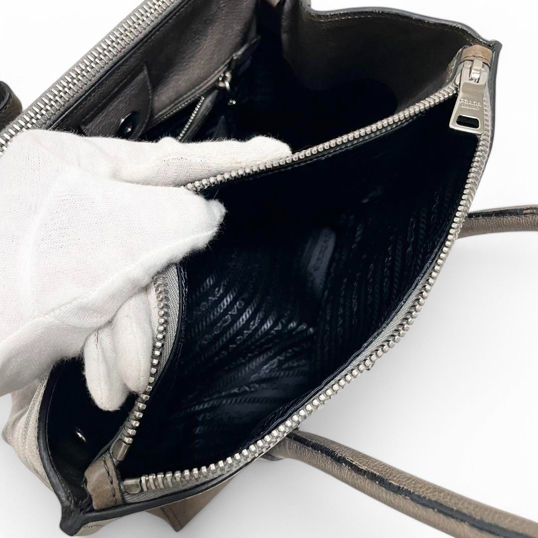 Prada Prada - Shoulder Bag Handbag Gray Triangle Logo Nappa Size ONE SIZE - 8 Thumbnail