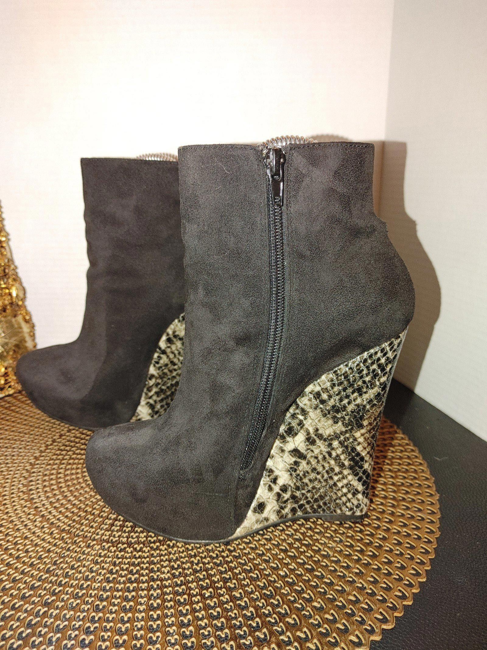 Designer Luichiny Jam Ming Wedge Boots Size 6 Size US 6 / IT 36 - 1 Thumbnail