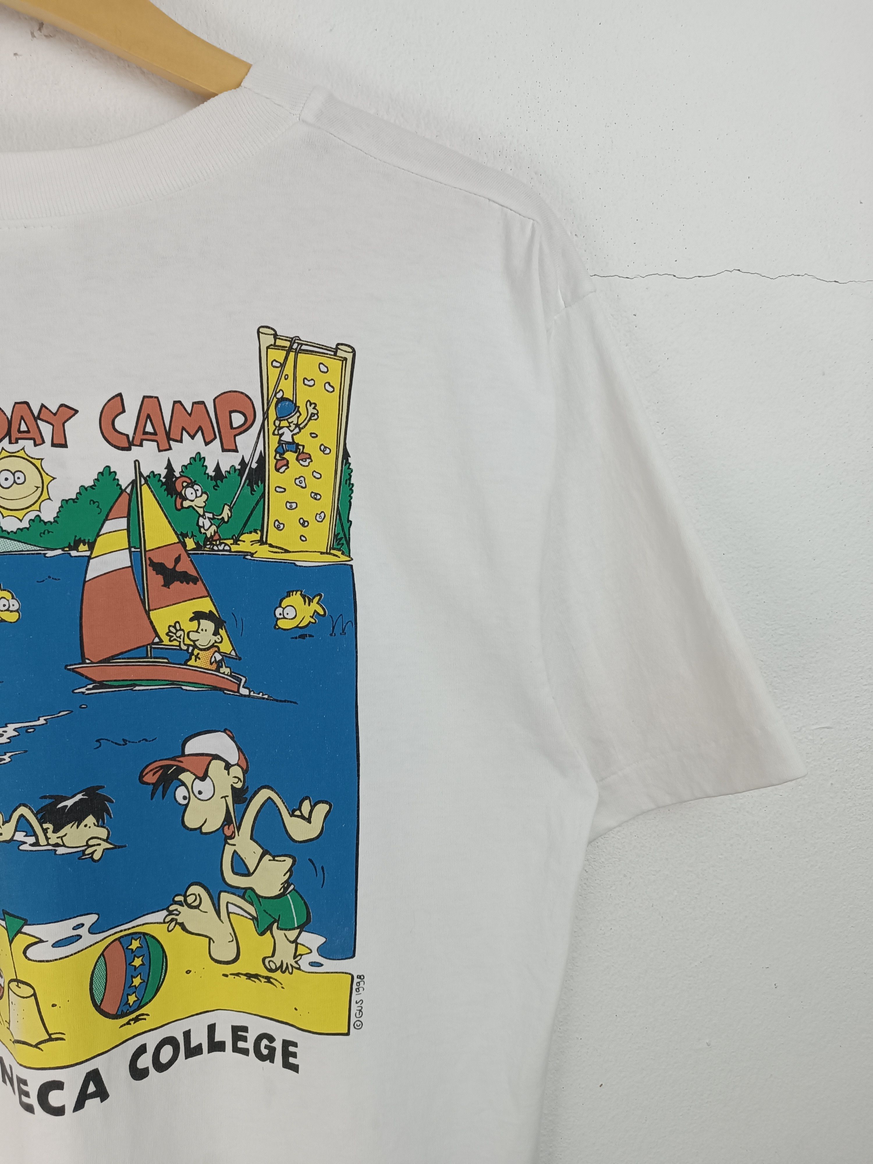 Vintage VINTAGE 90'S KING DAY CAMP SENECA COLLEGE TEE art humor Size US M / EU 48-50 / 2 - 14 Thumbnail