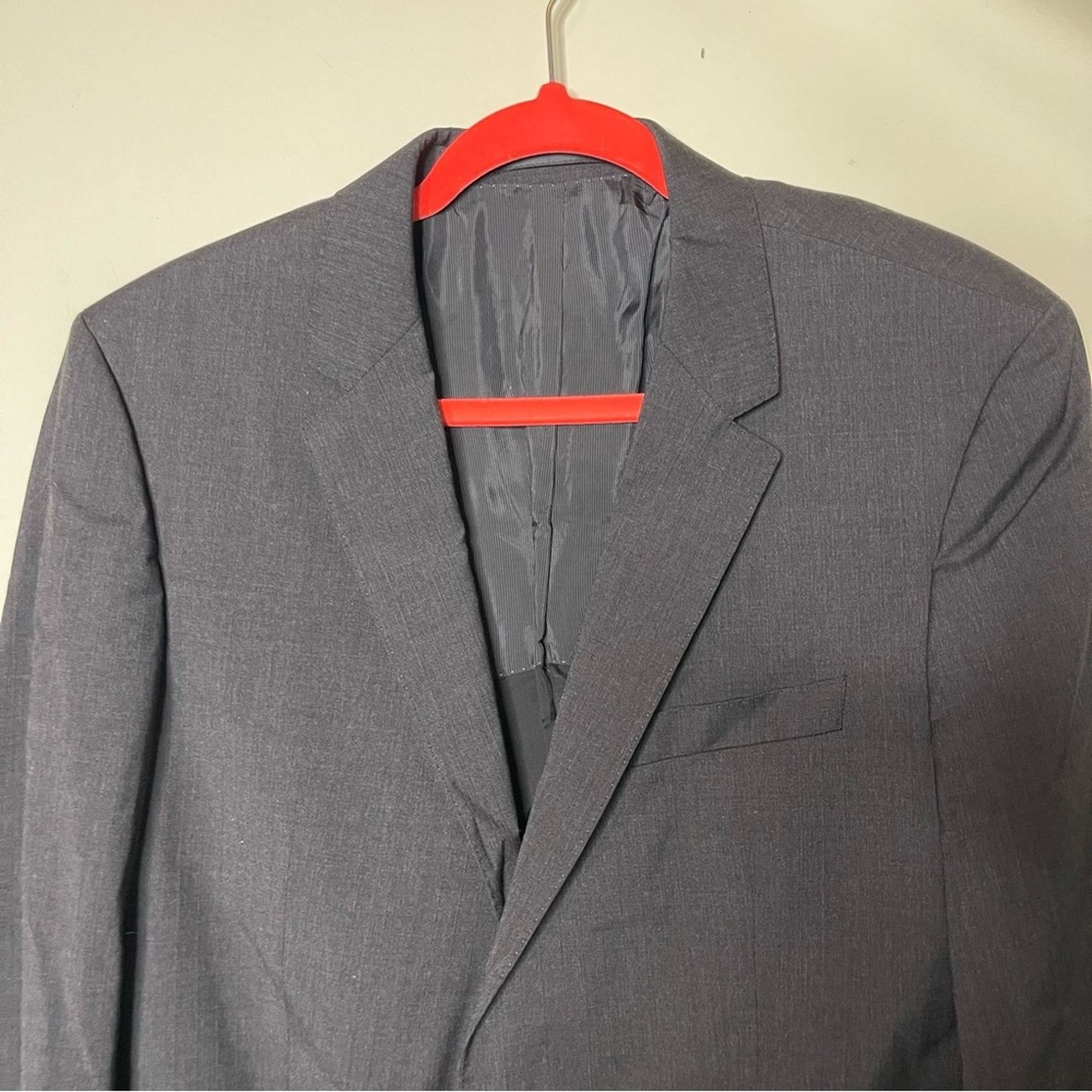 Hugo Boss Hugo Boss Grey 100% wool 2 button blazer sz 42R Size US L / EU 52-54 / 3 - 4 Thumbnail