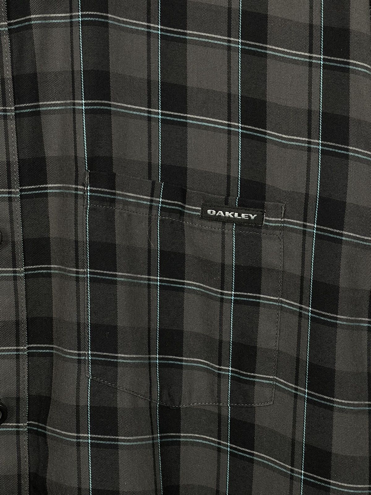 Oakley × Vintage Vintage Oakley Grey Plaid Shirt Men’s Size XL Size US XL / EU 56 / 4 - 8 Thumbnail