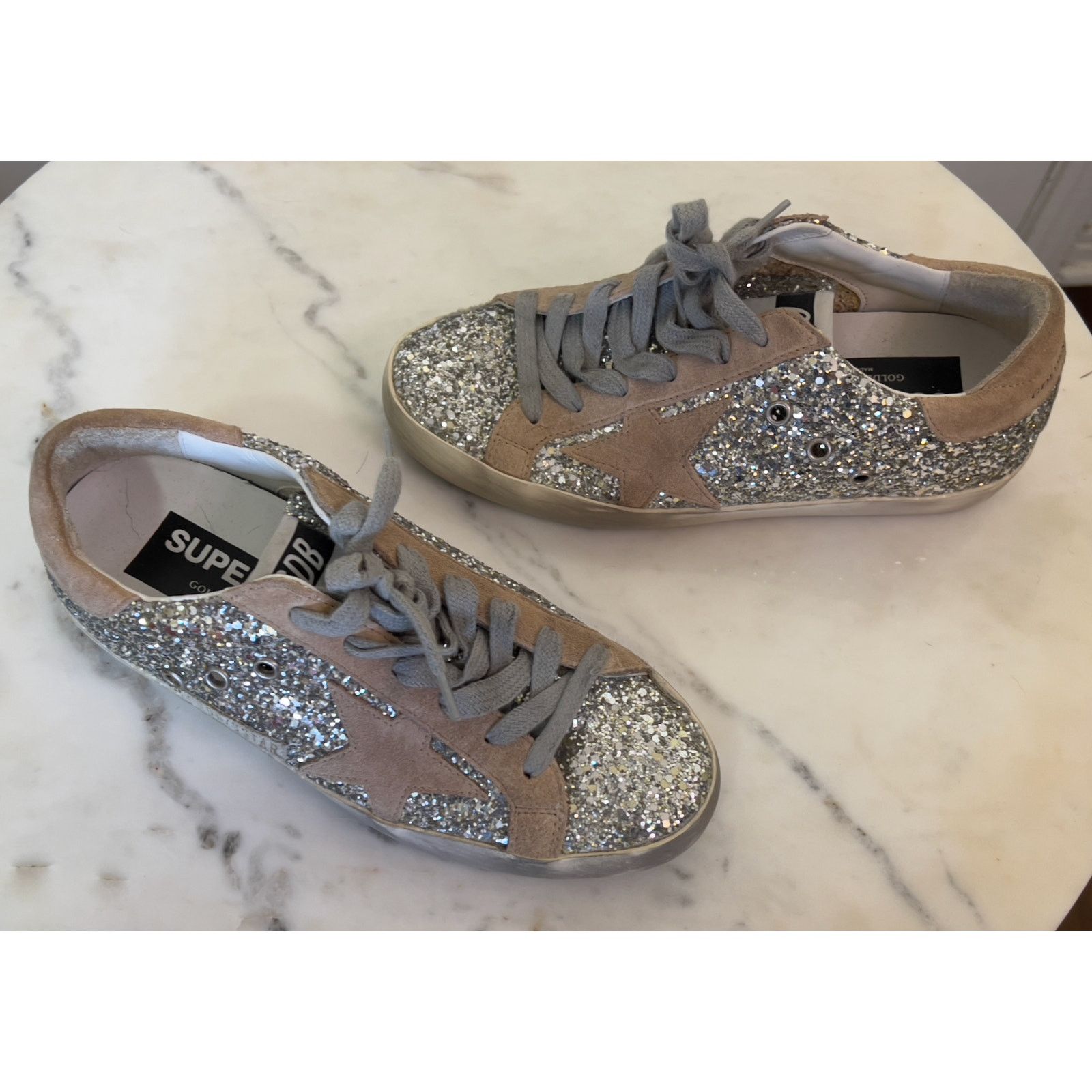 Golden Goose NWT GOLDEN GOOSE SUPERSTAR GLITTER SUEDE PLATINUM BEIGE SZ 6 Size US 6 / IT 36 - 11 Thumbnail