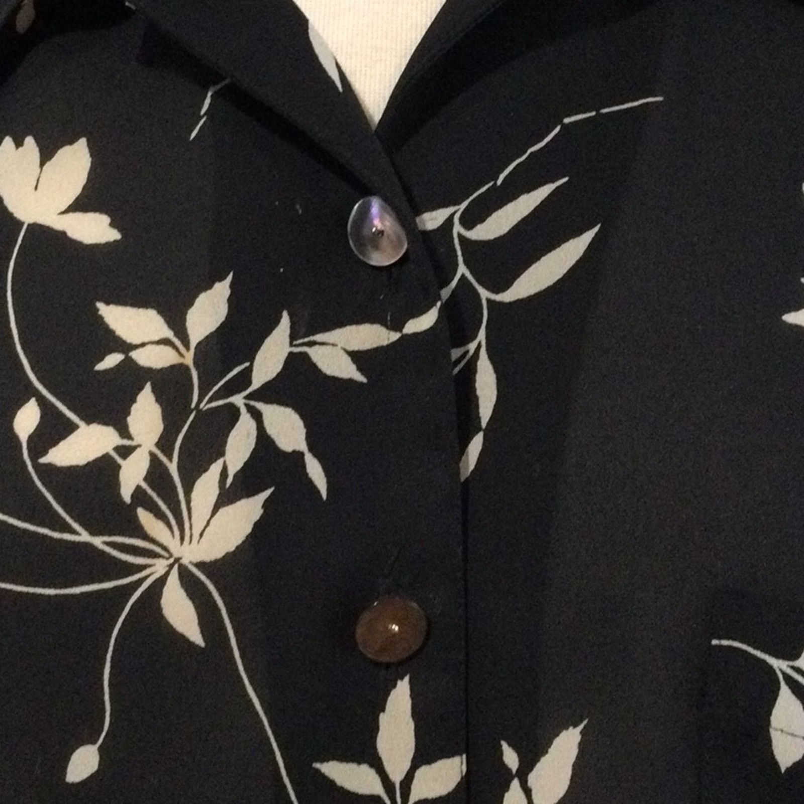 Evan Picone Evan-Picone Floral Button Front Shoulder Pads Top Sz 22W Size 3XL / US 20-22 - 4 Thumbnail