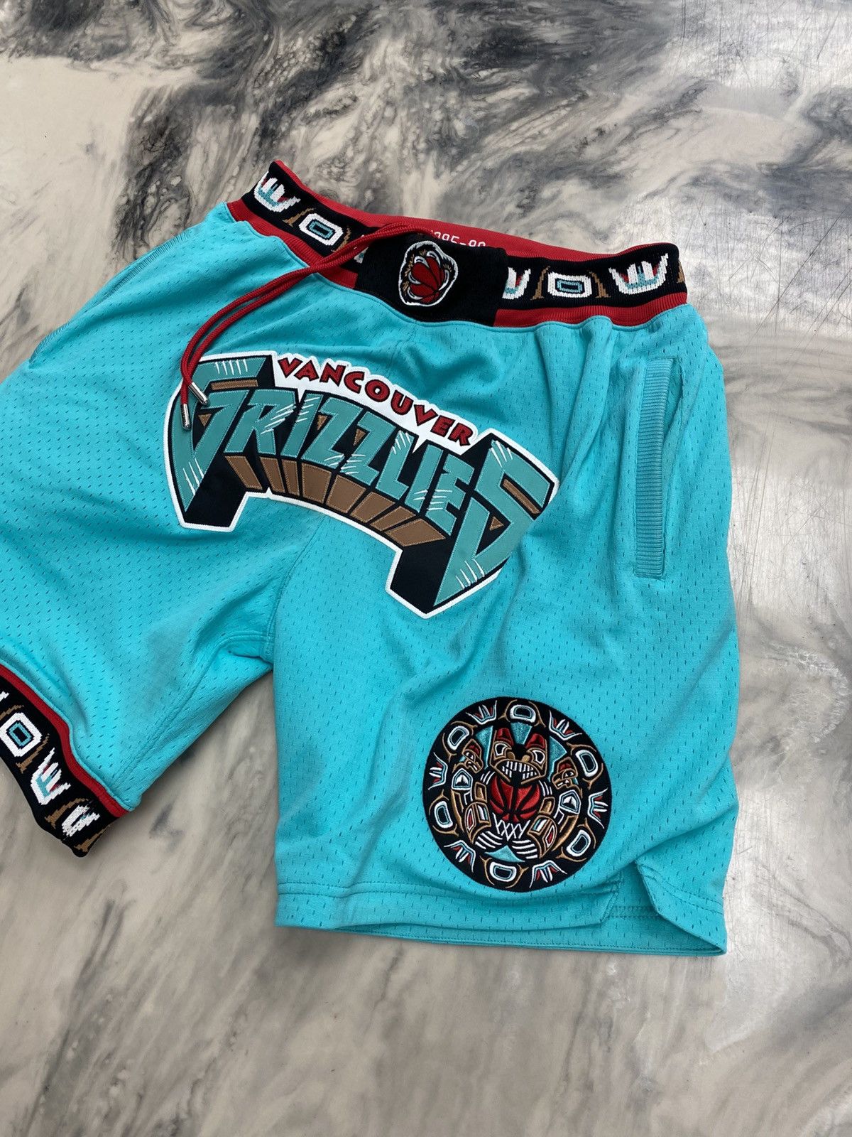 Just Don × Mitchell & Ness Just Don Vancouver grizzlies shorts small away authentic Size US 30 / EU 46 - 2 Thumbnail