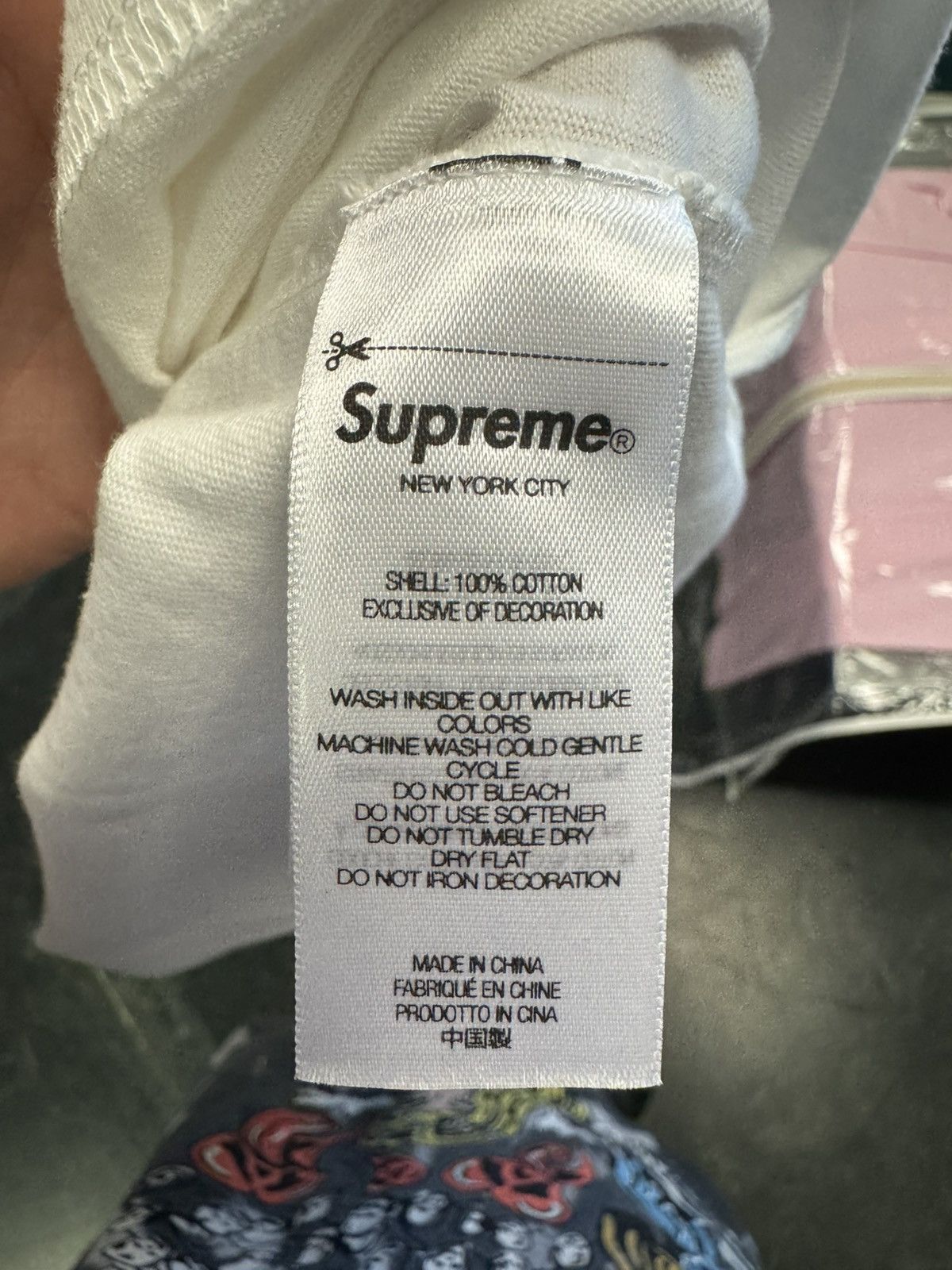 Supreme Supreme Flocked Tee Size US XL / EU 56 / 4 - 4 Thumbnail