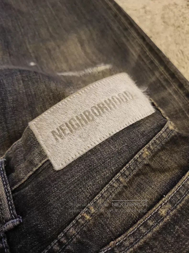 Neighborhood Neighborhood size S jeans Size US 27 - 8 Thumbnail