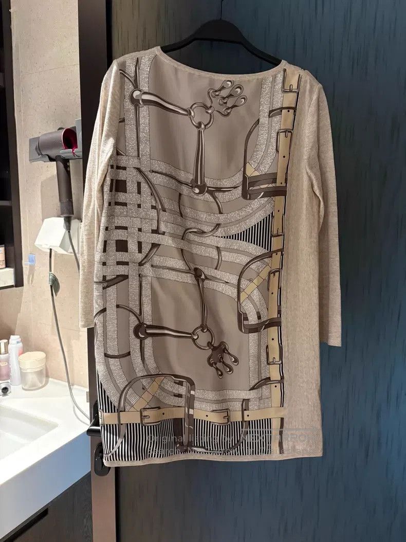 Hermes Hermes Top Skirt with Small Slit Design Silk Fabric Size XXS / US 00 / IT 34 - 3 Thumbnail