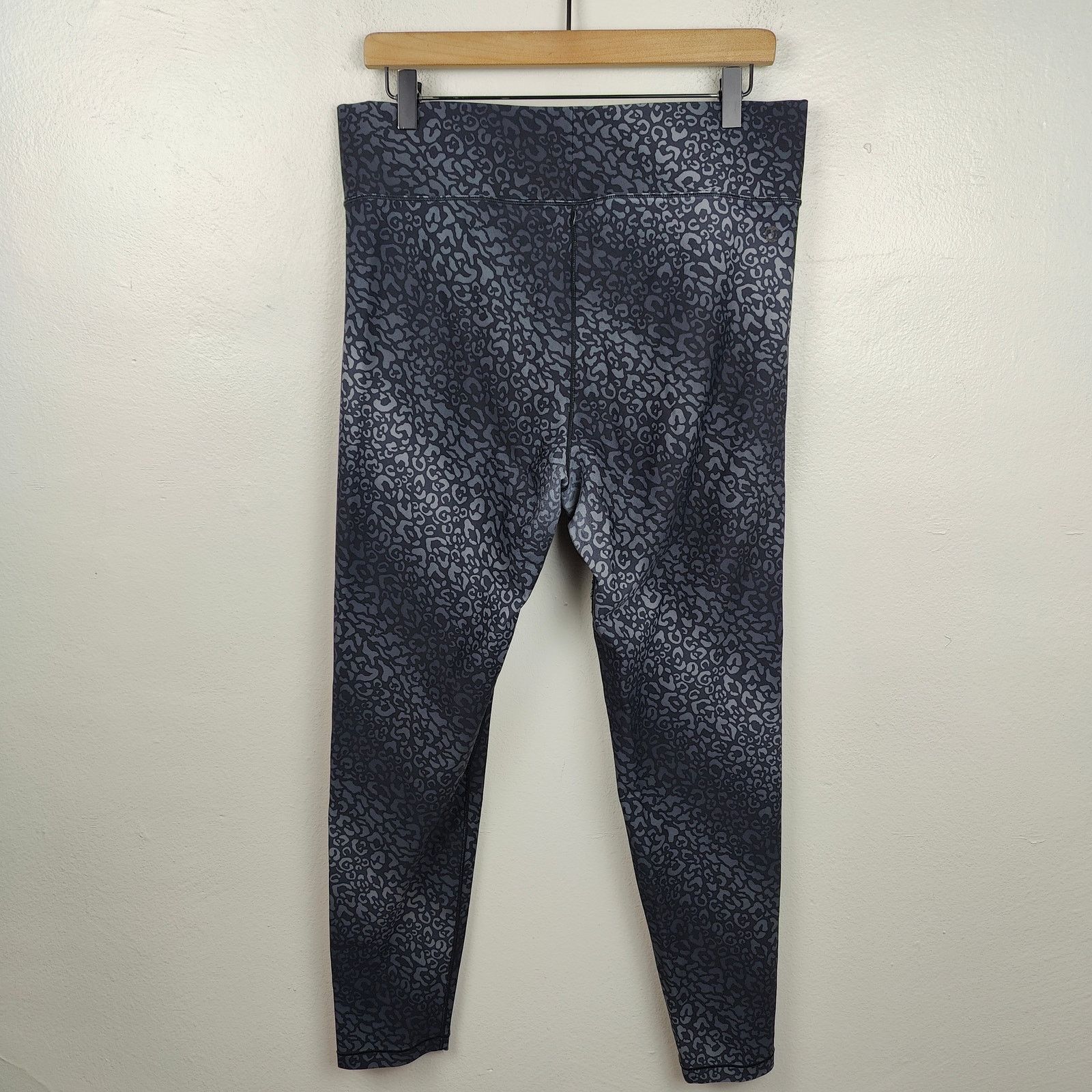 Other All Access Audio Leggings Womens XXL Gray Leopard Print Yoga Size 33" - 6 Thumbnail