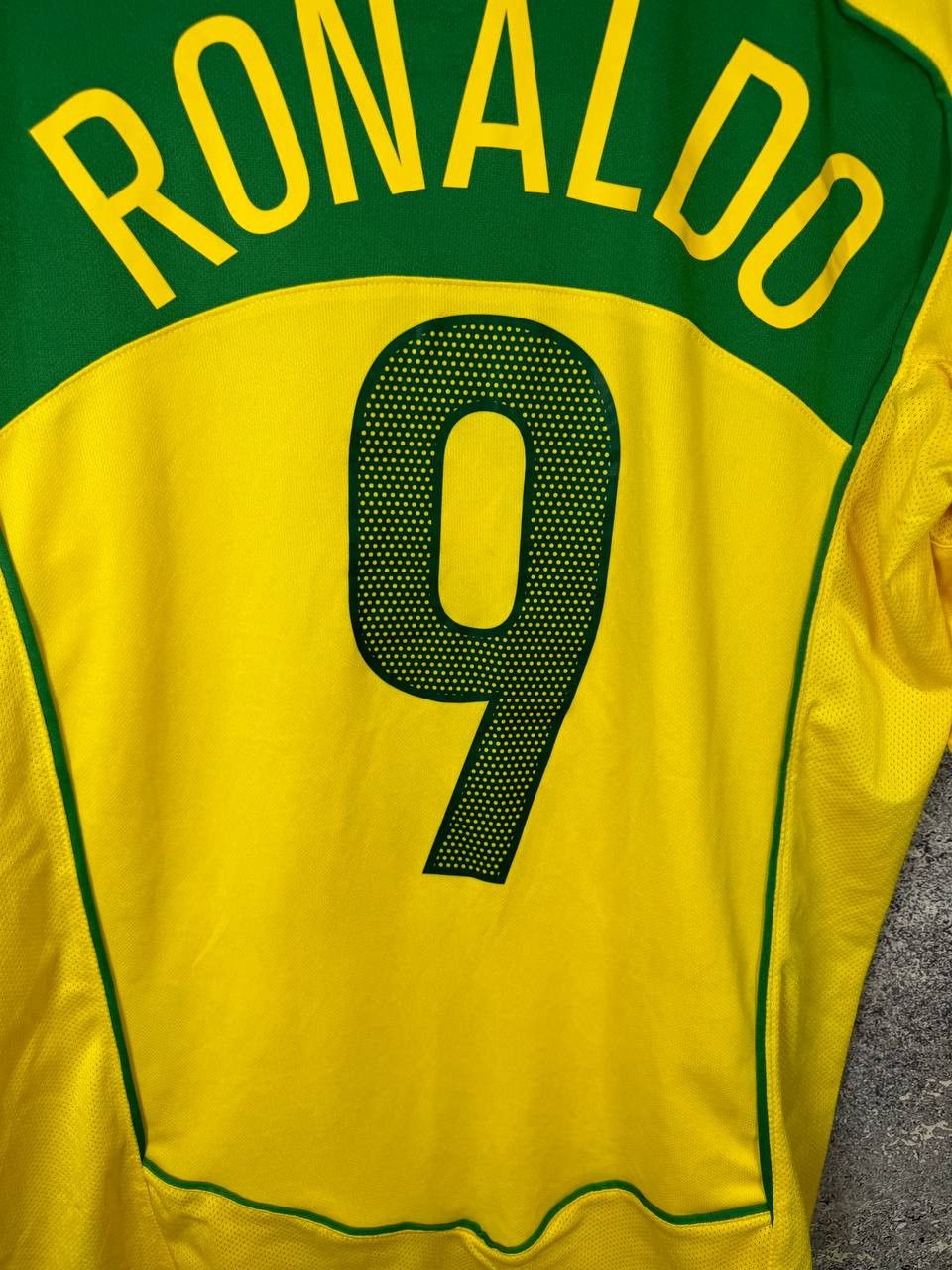 Vintage RONALDO Brazil 2004/06 Nike Fan Soccer Jersey XL Size Size US XL / EU 56 / 4 - 12 Thumbnail