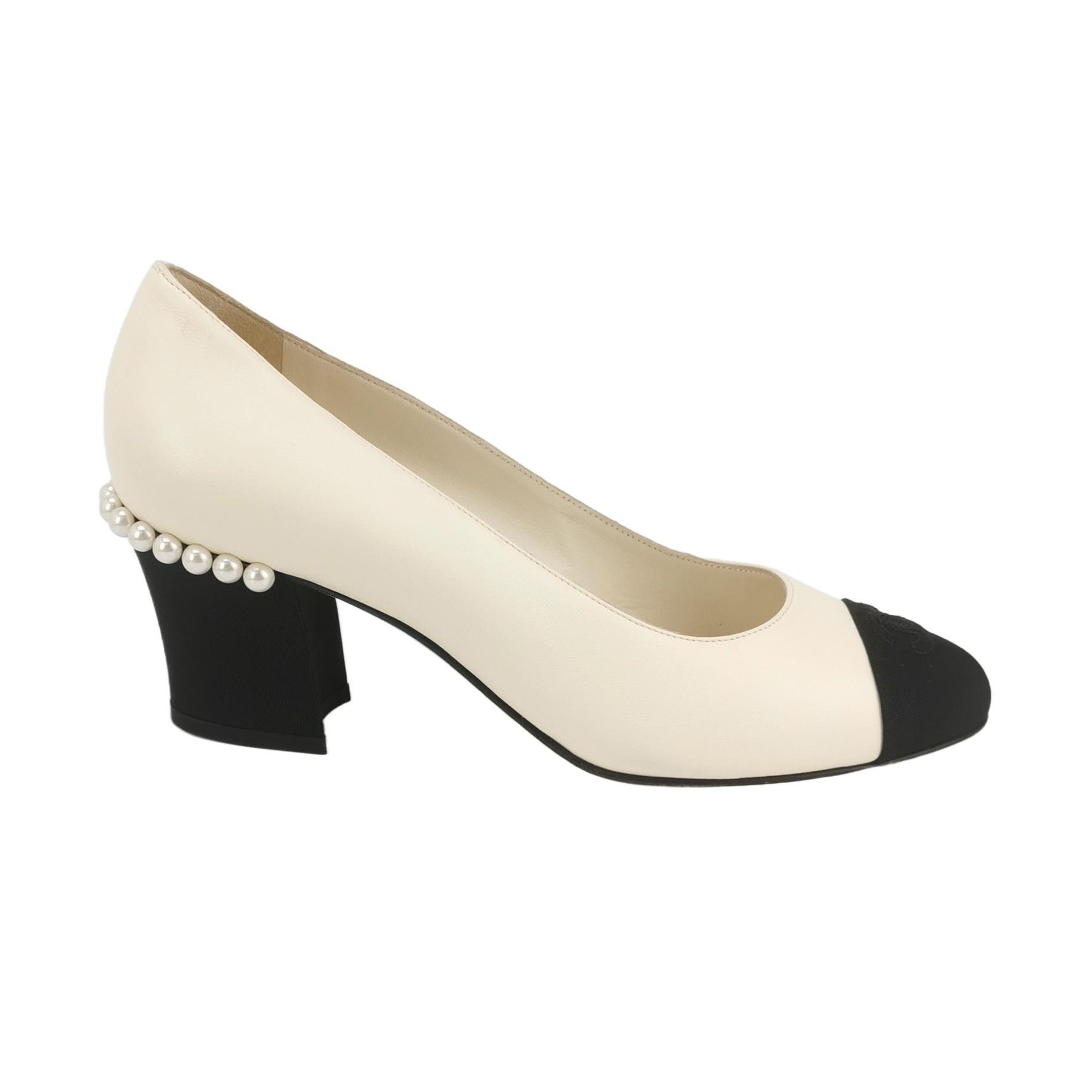 Chanel Chanel Women 7-5 Heels Size US 7.5 / IT 37.5 - 1 Thumbnail