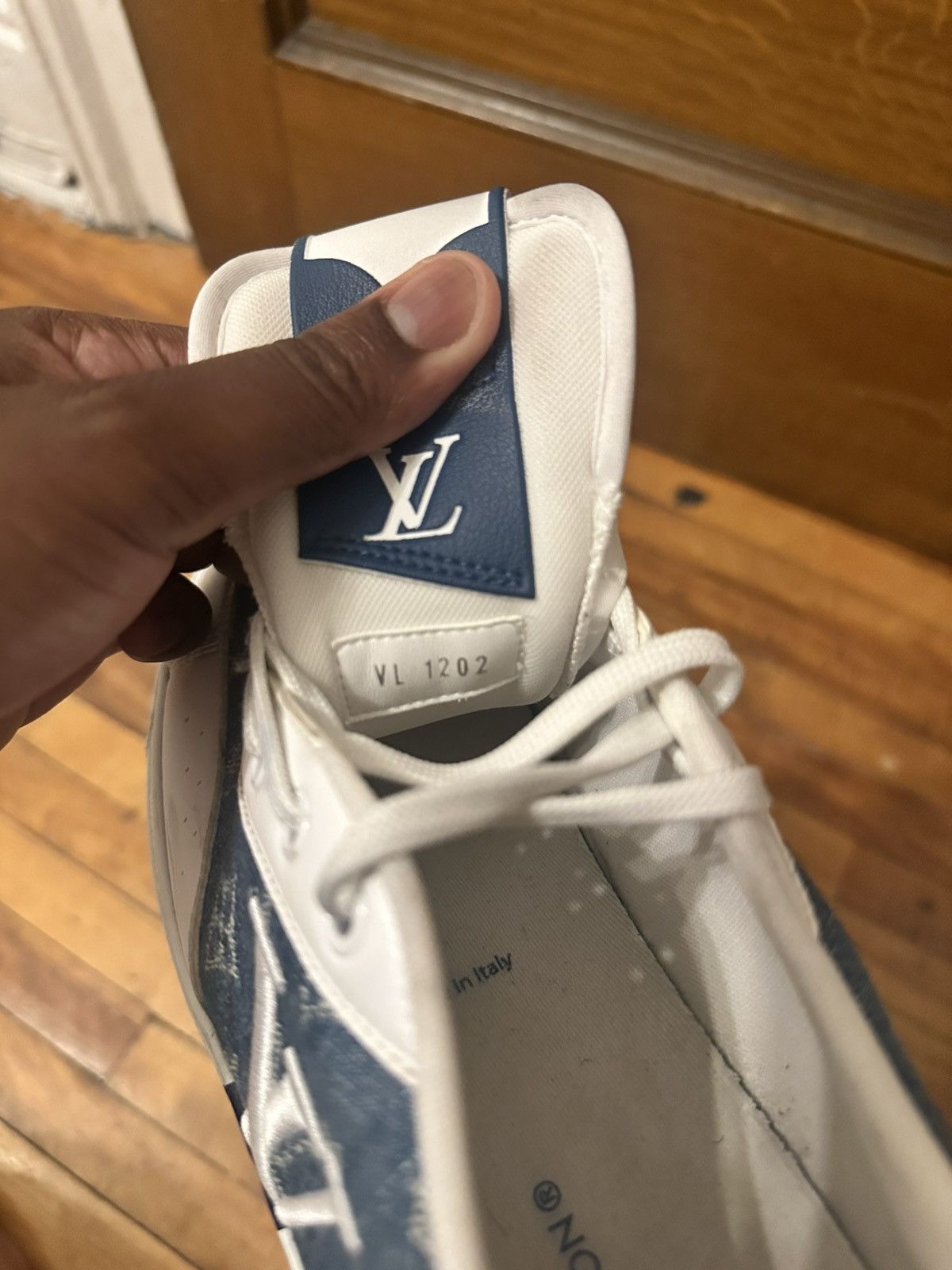 Louis Vuitton White and Blue louis vuitton sneakers Size US 10 / IT 40 - 7 Thumbnail